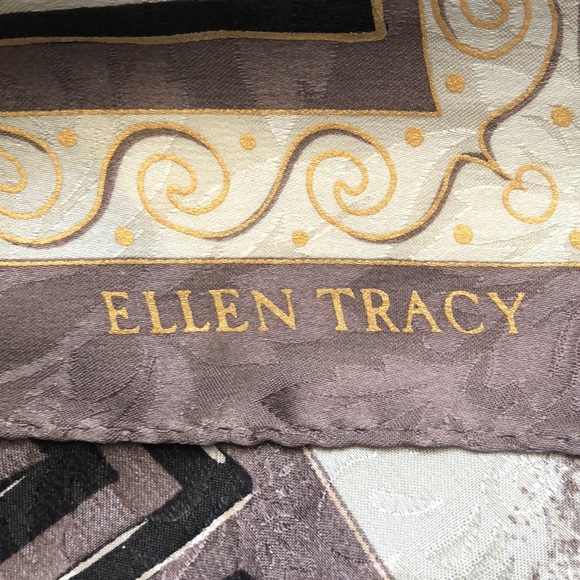 Ellen Tracy Scarf - Picture 3 of 3